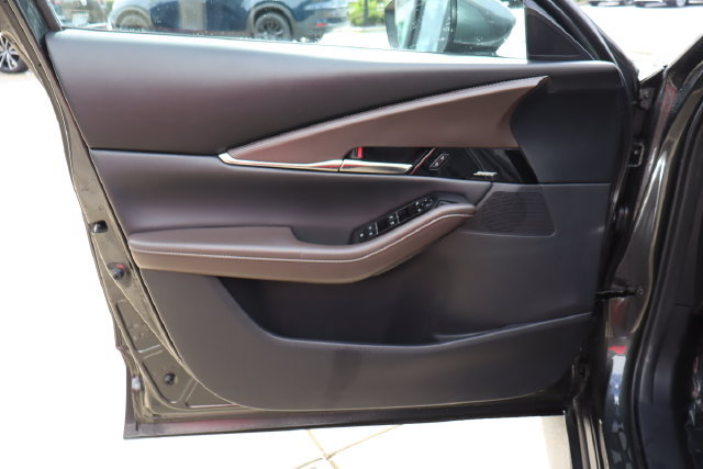 Used 2024 MAZDA CX-30 AWD 2.5 S w/ Premium Package image 25