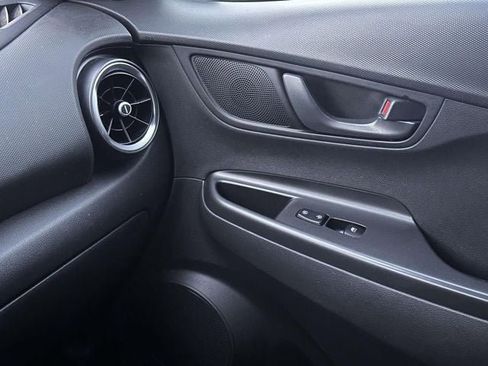 Used 2023 Hyundai Kona SEL image 27