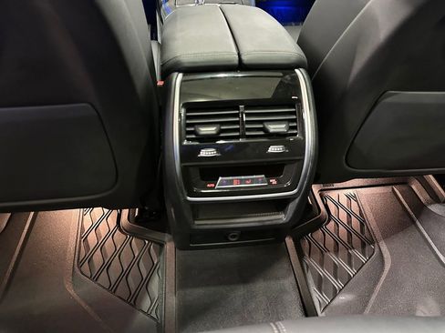 Used 2022 BMW X5 xDrive40i w/ M Sport Package AWD/4WD image 17