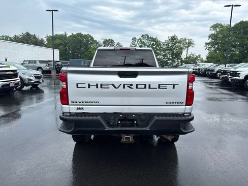 Used 2022 Chevrolet Silverado 2500 Custom w/ Custom Convenience Package AWD/4WD image 5