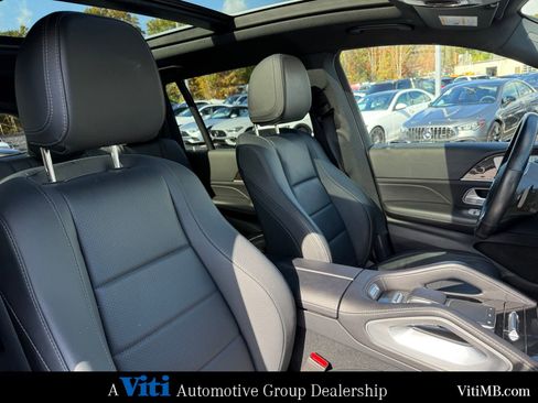 Used 2022 Mercedes-Benz GLS 450 4MATIC image 31