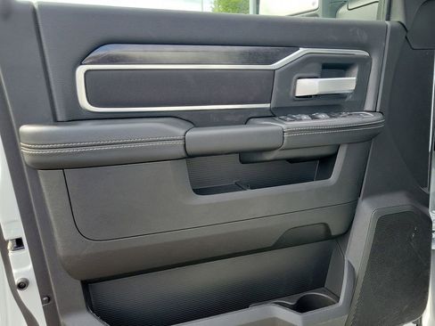 New 2024 RAM 3500 SLT w/ Quick Order Package 2YG SLT image 8