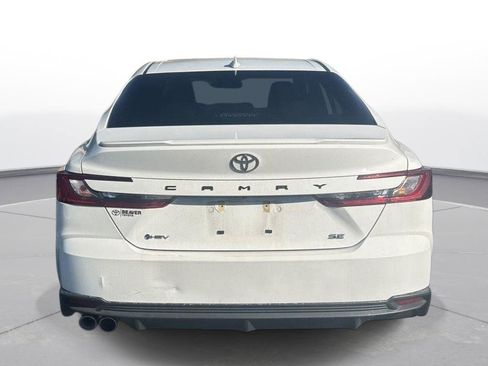 Used 2025 Toyota Camry SE w/ Convenience Package FWD image 7