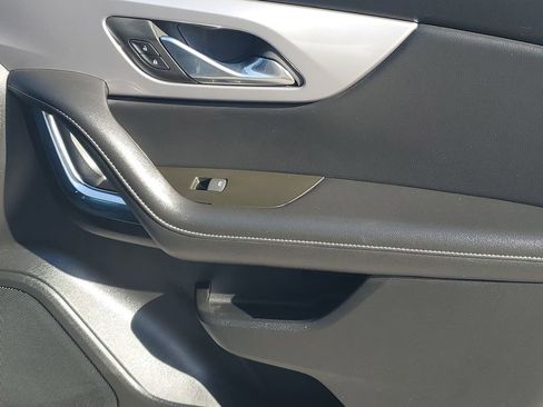 Used 2023 Chevrolet Blazer LT image 43