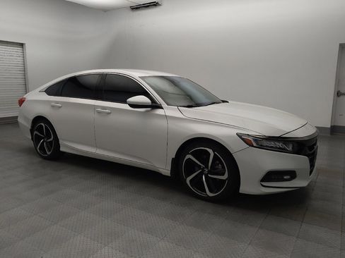 Used 2019 Honda Accord Sport image 11
