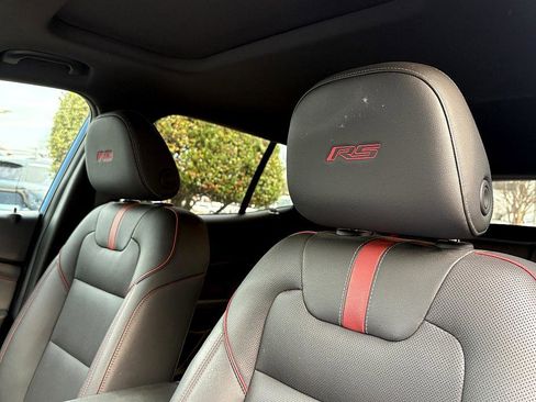 Used 2024 Chevrolet Trax RS w/ Sunroof Package image 18