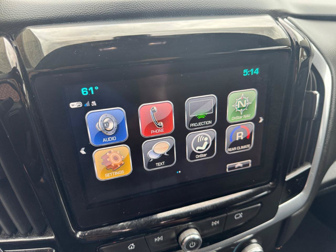 Used 2019 Chevrolet Traverse LT FWD image 19