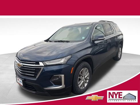 Used 2023 Chevrolet Traverse LT image 1