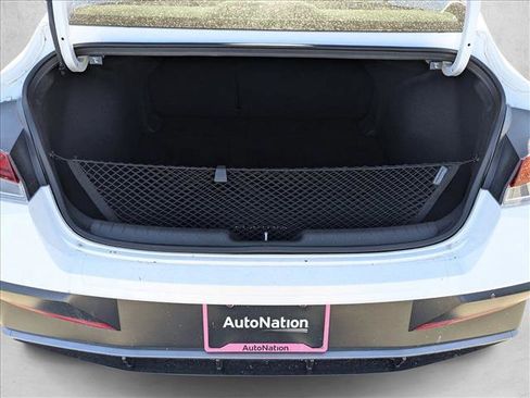 Used 2024 Hyundai Elantra SEL w/ Convenience Package image 6