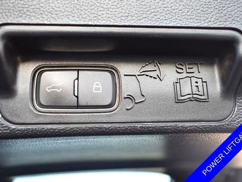 Used 2020 Ford Explorer XLT w/ Comfort Package image 6