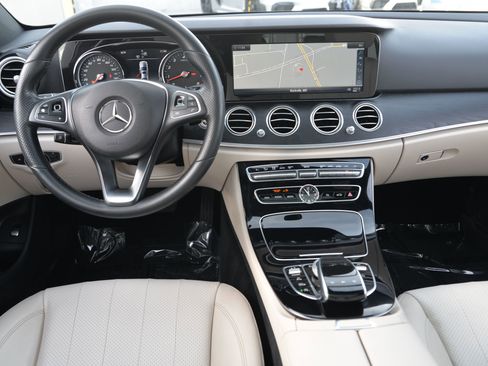 Used 2017 Mercedes-Benz E 300 4MATIC image 22