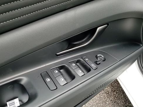 New 2025 Hyundai Elantra SEL image 13