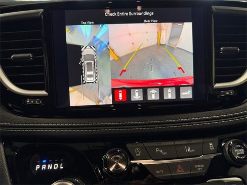 New 2026 Chrysler Pacifica Select image 14