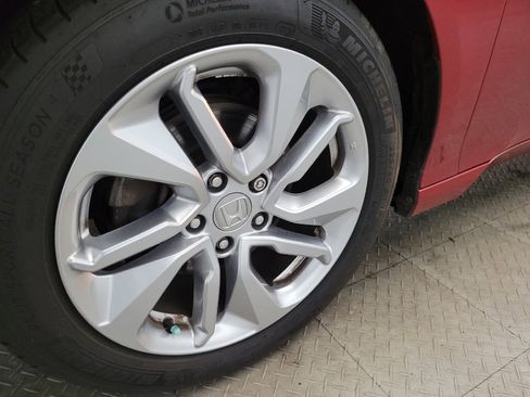 Used 2018 Honda Accord LX image 31