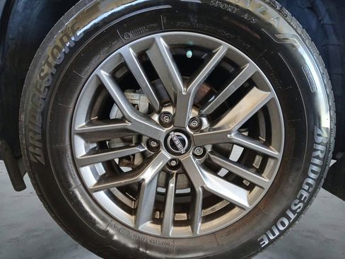Used 2023 Nissan Rogue S FWD image 14