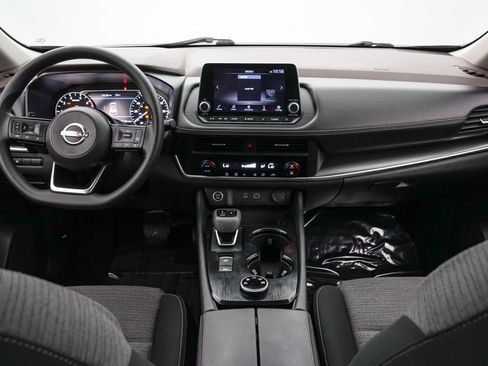 Used 2023 Nissan Rogue SV AWD/4WD image 14