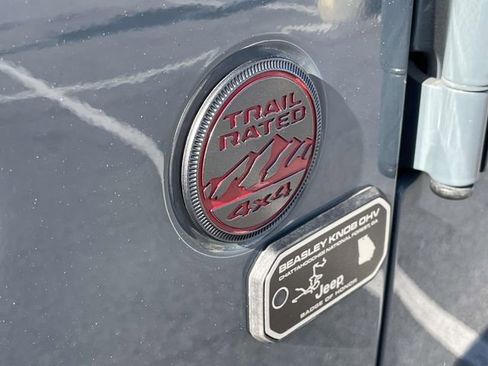 Used 2024 Jeep Wrangler Unlimited Rubicon AWD/4WD image 8