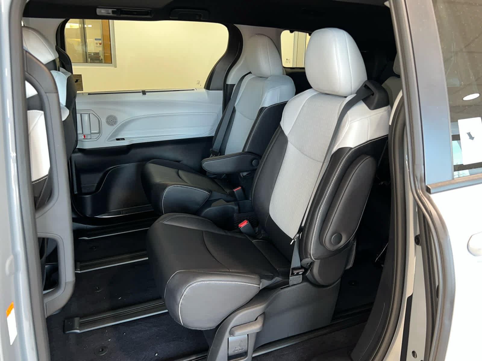 New 2026 Toyota Sienna XSE AWD/4WD image 12