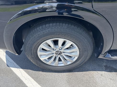 Used 2024 Nissan Armada SV AWD/4WD image 11