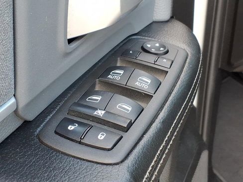 Used 2022 RAM 2500 Big Horn AWD/4WD image 11