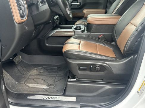 Used 2023 Chevrolet Silverado 2500 High Country AWD/4WD image 9