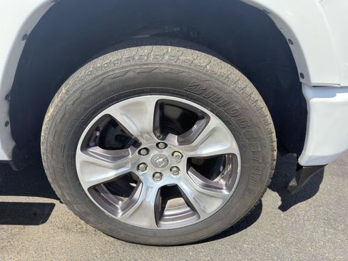 Used 2022 RAM 1500 Laramie w/ Sport Appearance Package AWD/4WD image 9