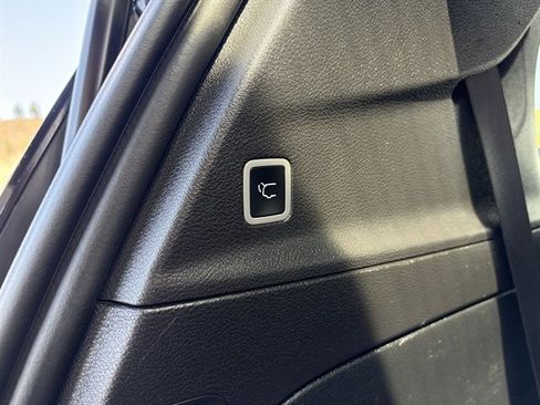 Used 2025 Chrysler Pacifica Select FWD image 56