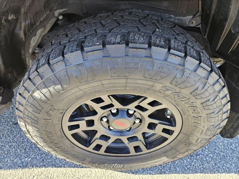 Used 2020 Toyota 4Runner TRD Off-Road image 14