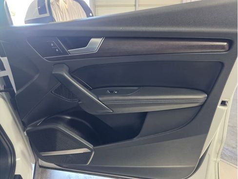 Used 2021 Audi Q5 Premium Plus w/ Premium Plus Package image 14