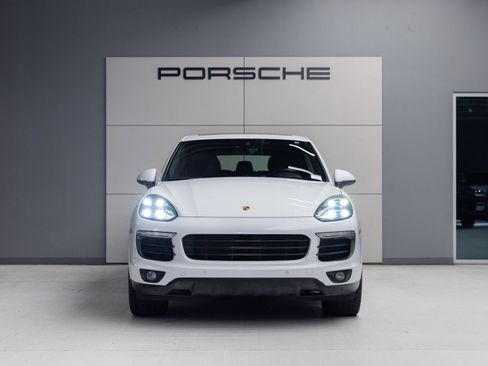 Used 2016 Porsche Cayenne S image 10
