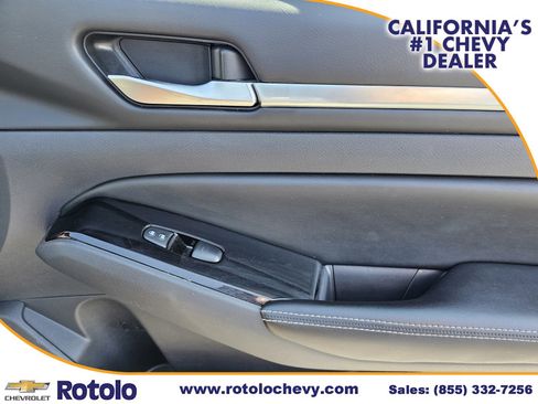 Used 2023 Nissan Altima 2.5 SV FWD image 10