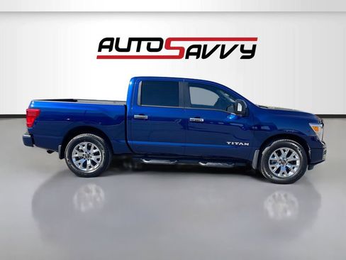 Used 2024 Nissan Titan SV w/ SV Convenience Package RWD image 8