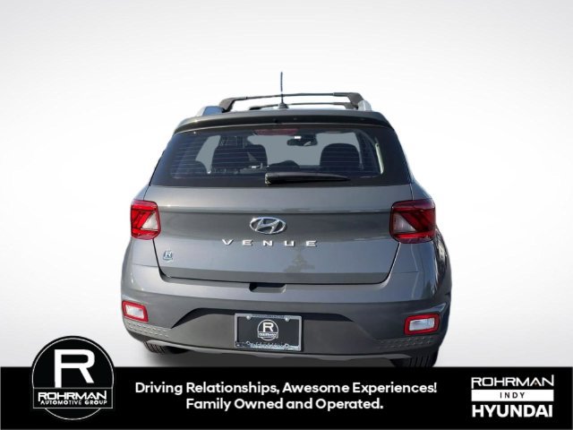 Used 2025 Hyundai Venue SEL FWD image 8