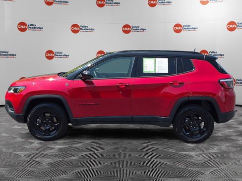Used 2024 Jeep Compass Trailhawk AWD/4WD image 8