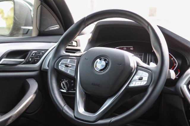 Used 2025 BMW X4 xDrive30i w/ Convenience Package AWD/4WD image 16