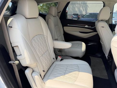 Used 2023 Buick Enclave Avenir w/ Avenir Technology Package AWD/4WD image 4