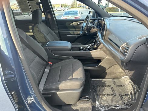 Used 2026 Chevrolet Traverse LT image 33