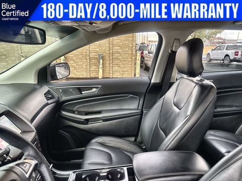 Used 2019 Ford Edge Titanium image 14