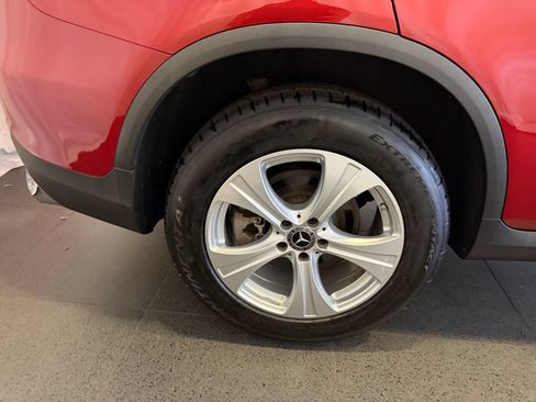 Used 2018 Mercedes-Benz GLC 300 4MATIC image 12