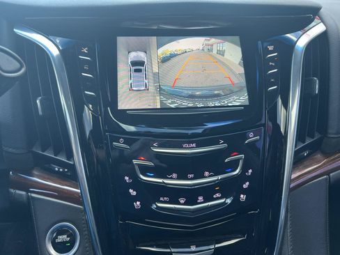 Used 2016 Cadillac Escalade Premium RWD image 24