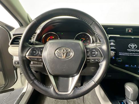 Used 2019 Toyota Camry XSE w/ Navigation Package FWD image 17