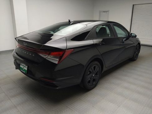 Used 2023 Hyundai Elantra SEL FWD image 9