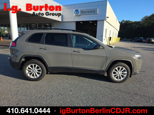 Used 2022 Jeep Cherokee Latitude Lux AWD/4WD image 3