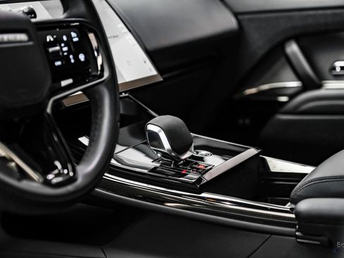 Used 2025 Land Rover Range Rover Sport Dynamic SE image 47