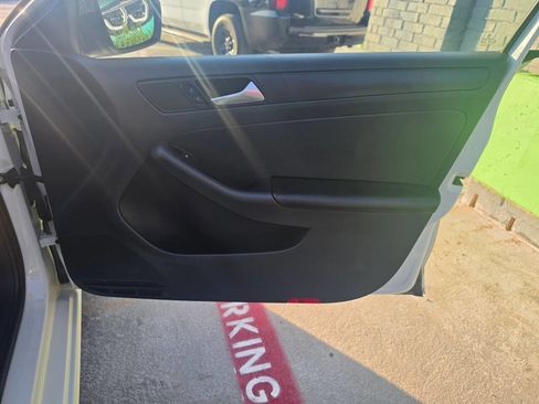 Used 2016 Volkswagen Jetta S FWD image 20