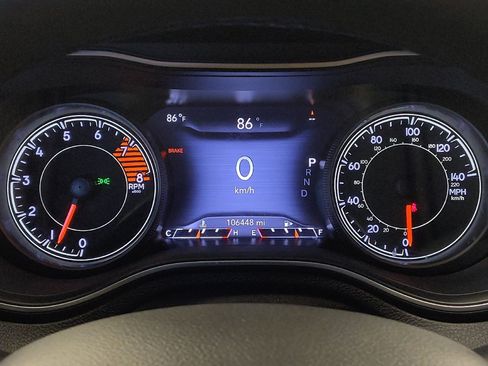 Used 2022 Jeep Cherokee Latitude Lux FWD image 23