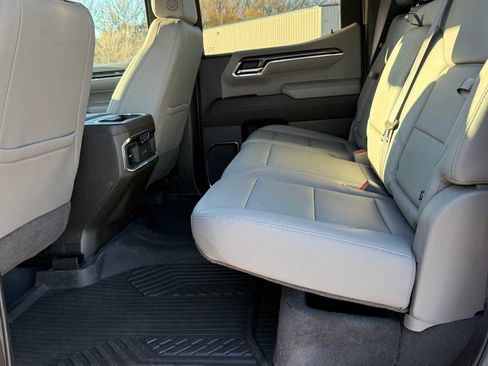 Used 2024 Chevrolet Silverado 1500 LTZ AWD/4WD image 8