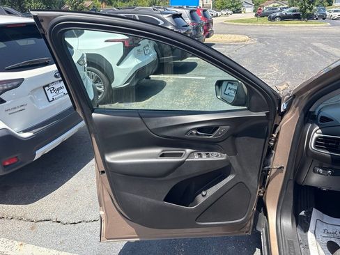 Used 2019 Chevrolet Equinox LT FWD image 18