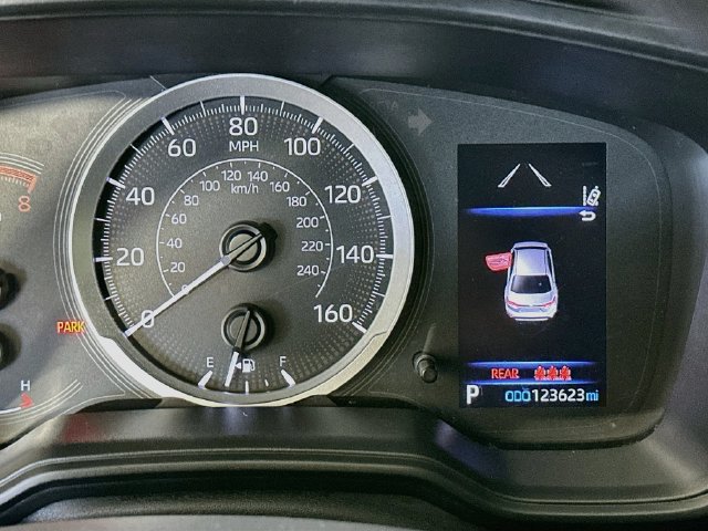 Used 2022 Toyota Corolla LE FWD image 14