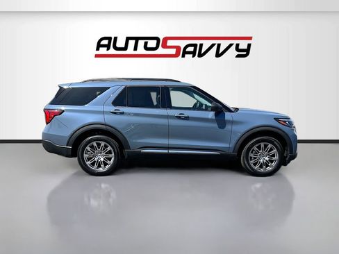 Used 2025 Ford Explorer Active w/ Active Comfort Package AWD/4WD image 8